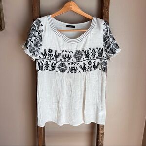 THML Anthropologie Embroidered Farmhouse Chicken Short Sleeve Summer Top
